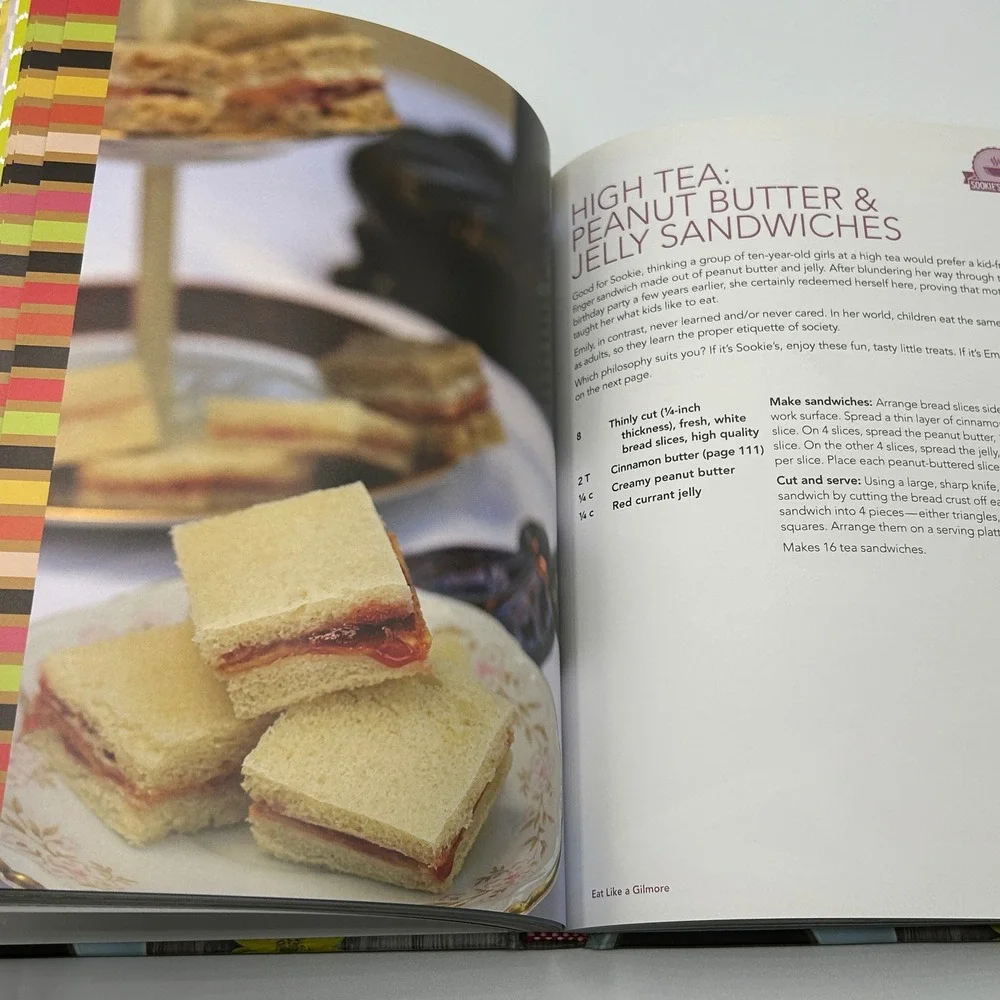Eat Like a Gilmore Unofficial Cookbook for Fans of Gilmore Girls‎ Hardcover 2016